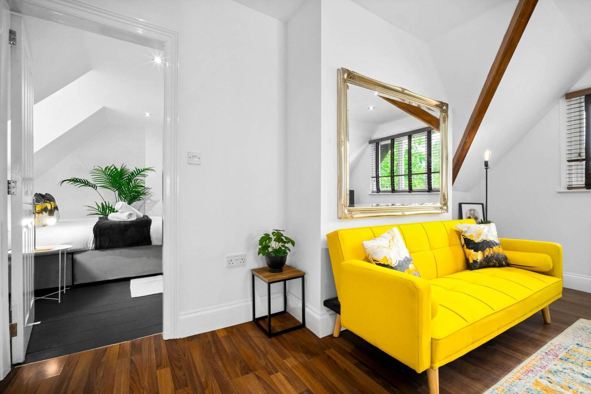 Stylish Apartment - Parking - Outdoor Terrace - Wolverhampton - Netlix - Wifi - 9Bpc 外观 照片
