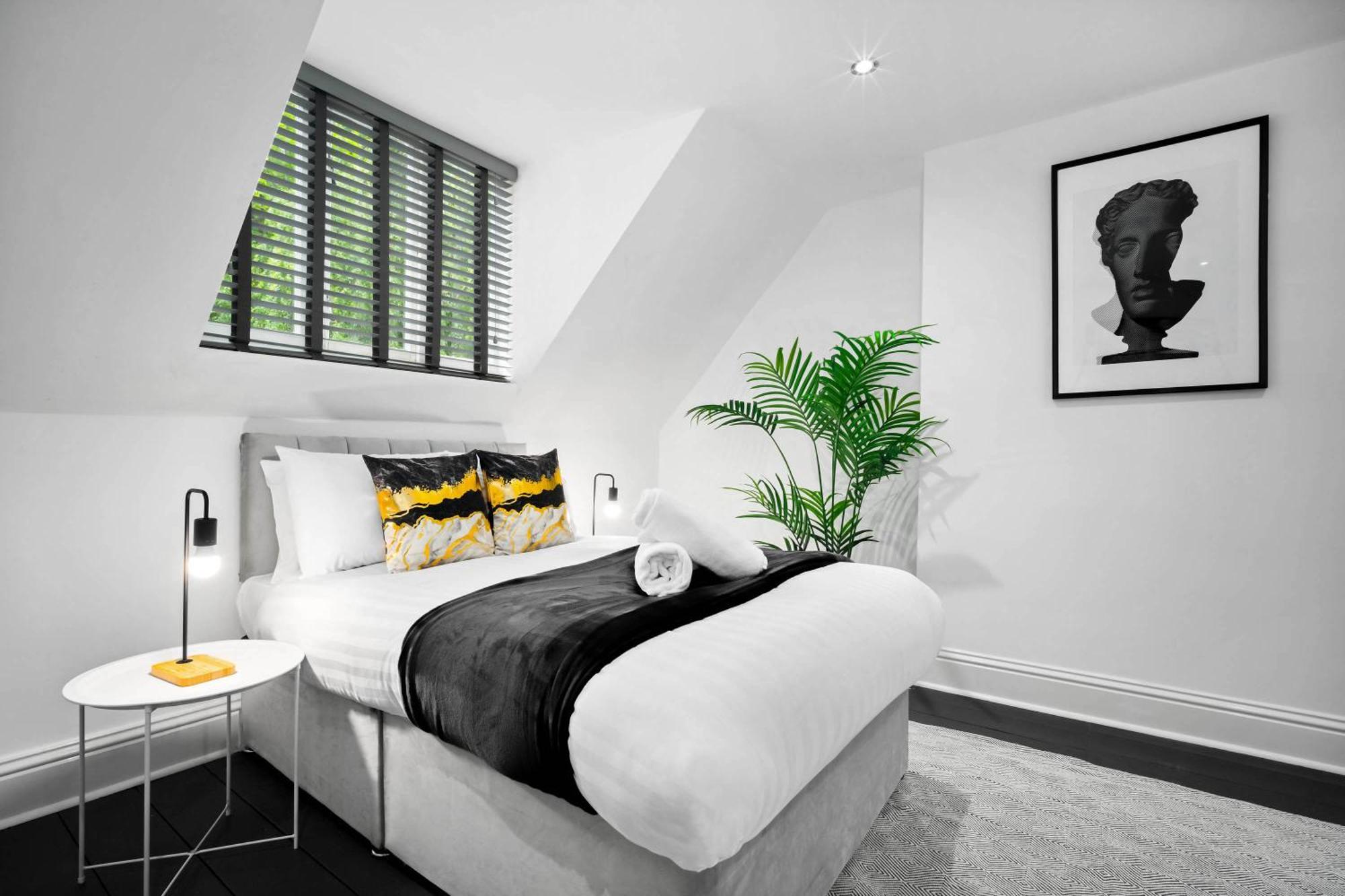 Stylish Apartment - Parking - Outdoor Terrace - Wolverhampton - Netlix - Wifi - 9Bpc 外观 照片