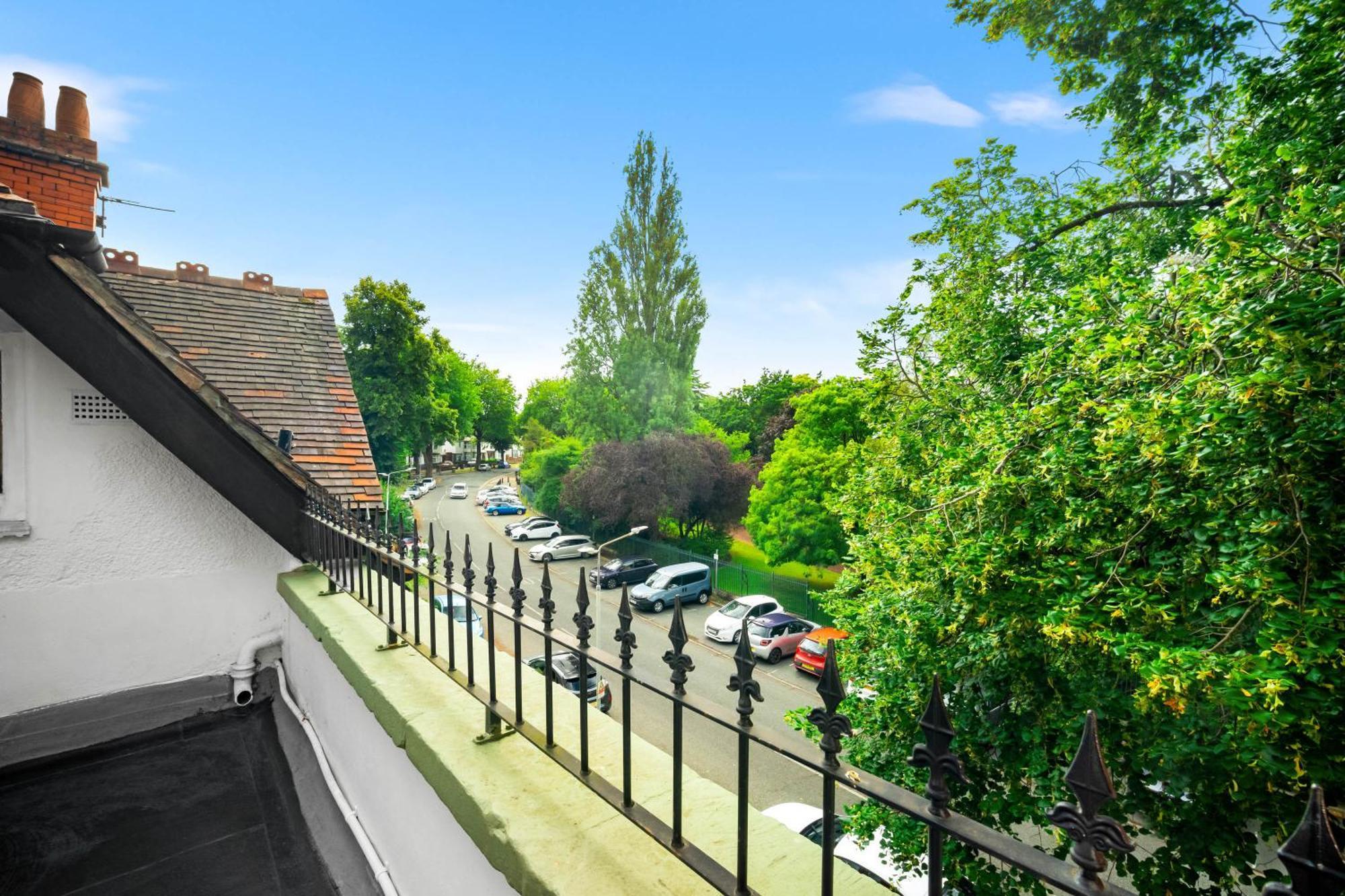 Stylish Apartment - Parking - Outdoor Terrace - Wolverhampton - Netlix - Wifi - 9Bpc 外观 照片