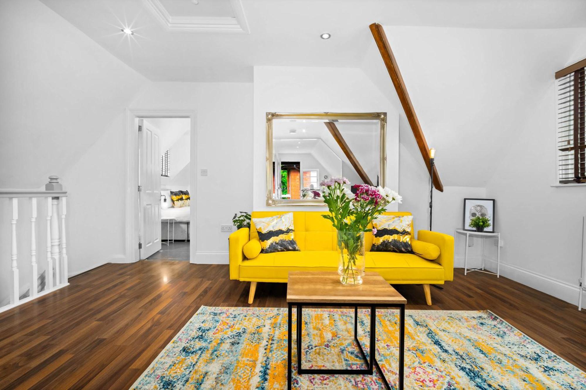 Stylish Apartment - Parking - Outdoor Terrace - Wolverhampton - Netlix - Wifi - 9Bpc 外观 照片